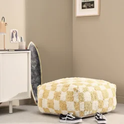 Nous Living Poef Checker